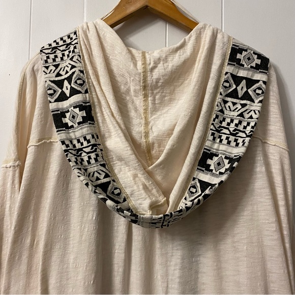 Free People Long Hood Aztec Trim Cardigan Hooded Pockets White Black Cre… - Picture 13 of 16